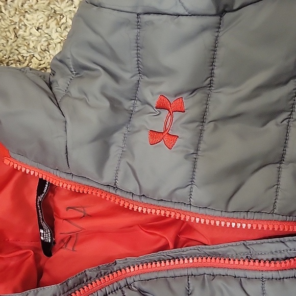 Bundle of boy's winter wear - Picture 3 of 6